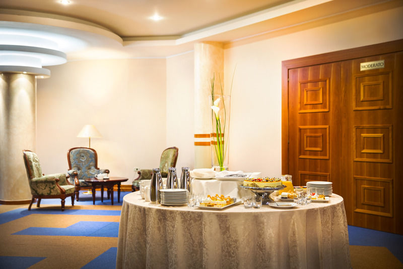 Remisens Casa Rosa - Hotel Metropol Annexe Порторож Екстериор снимка