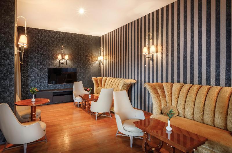 Remisens Casa Rosa - Hotel Metropol Annexe Порторож Екстериор снимка